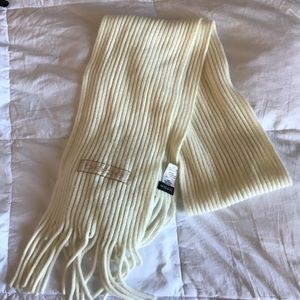 Bebe scarf